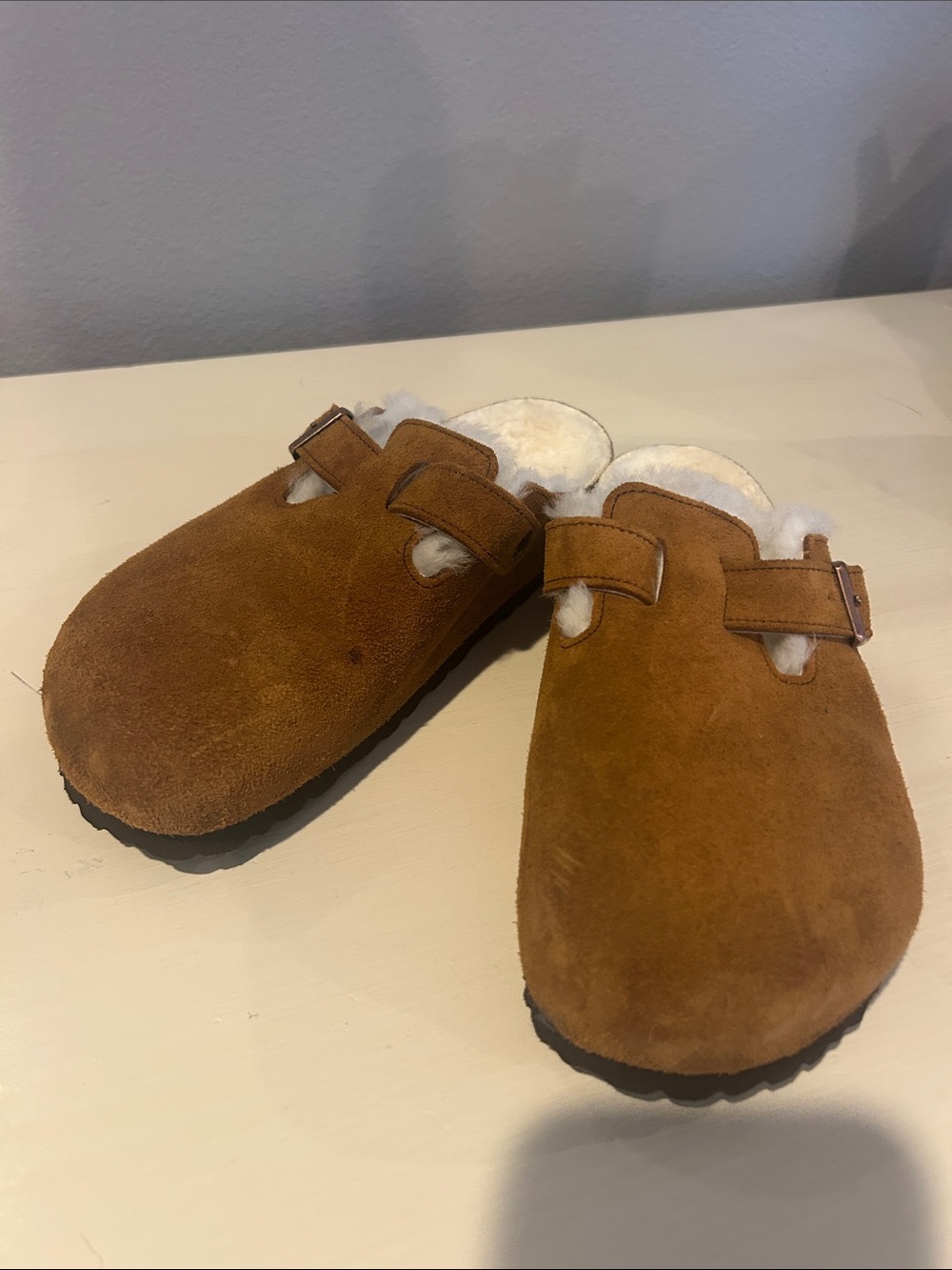 Birkenstock Shearling-Lined Suede Clogs in Chestnut